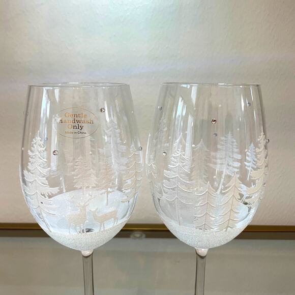 Set of 2 Holiday Wine Glasses Hand Painted White Christmas Trees Snow New - Picture 3 of 10